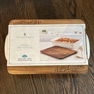The Pioneer Woman Rectangular Baker with Wood Lid - Cream and Brown